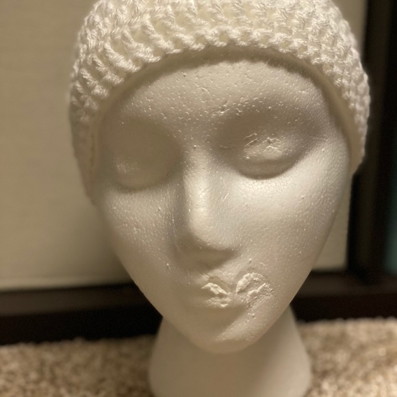 Handmade white headband/ear warmer - Picture 5 of 8